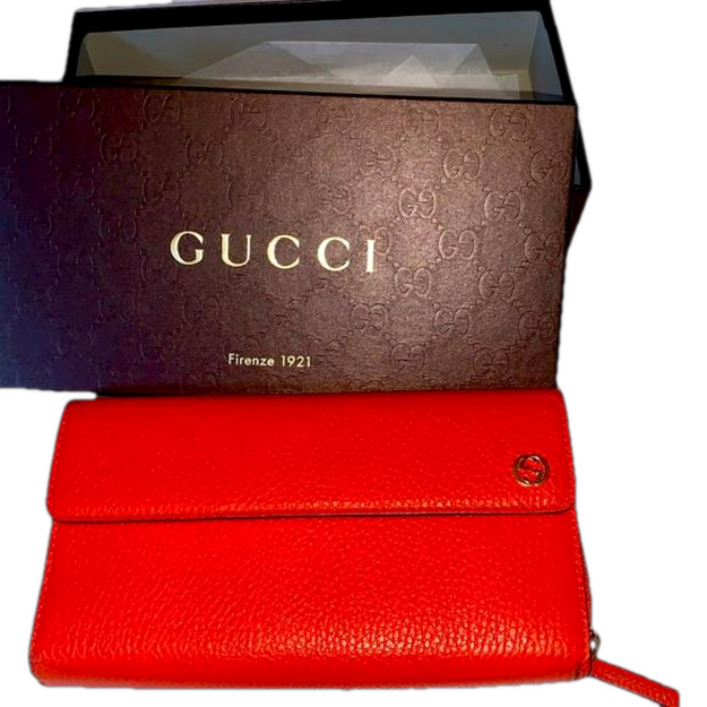 Gucci leather zippy wallet